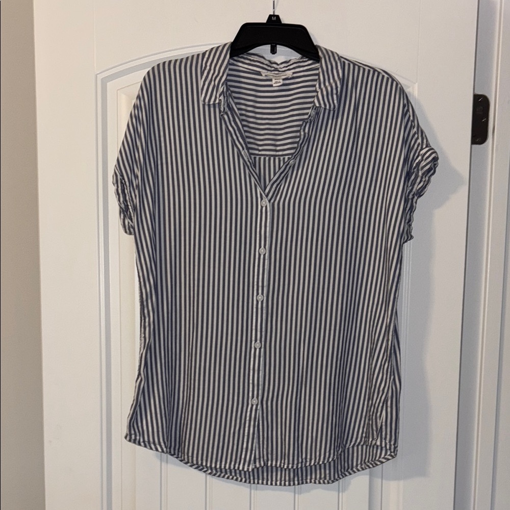 Beachlunchlounge Blue and White Striped Top